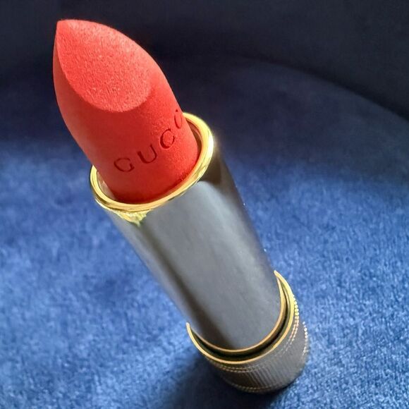 GUCCI Rouge à Lèvres Mat Lipstick - Goldie Red 25 | NEW - Picture 3 of 17